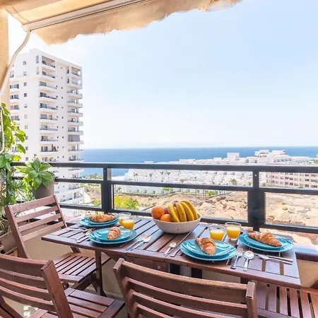 Apartment Blue Sky Paraiso