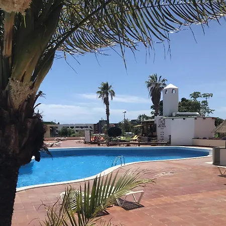 Blue Sky Paraiso Apartment *