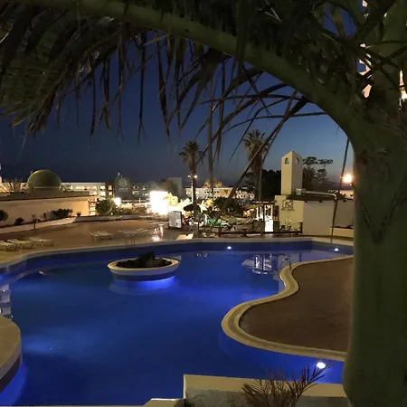 Club Paraiso Апартаменты *