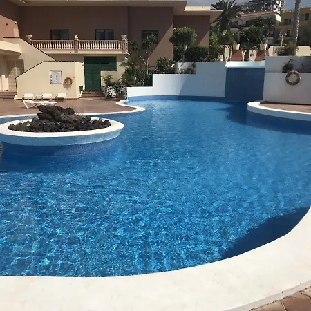 Club Paraiso * Адехе